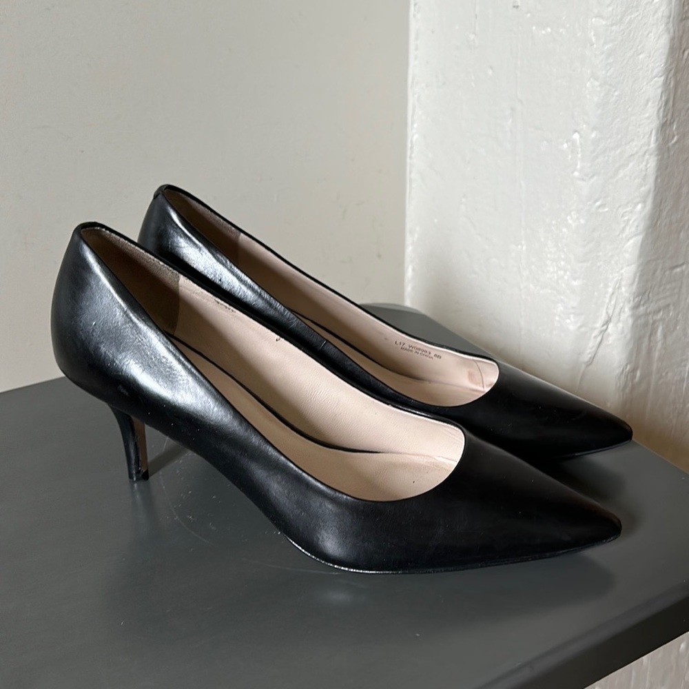 Cole Haan black classic pumps, Size 8